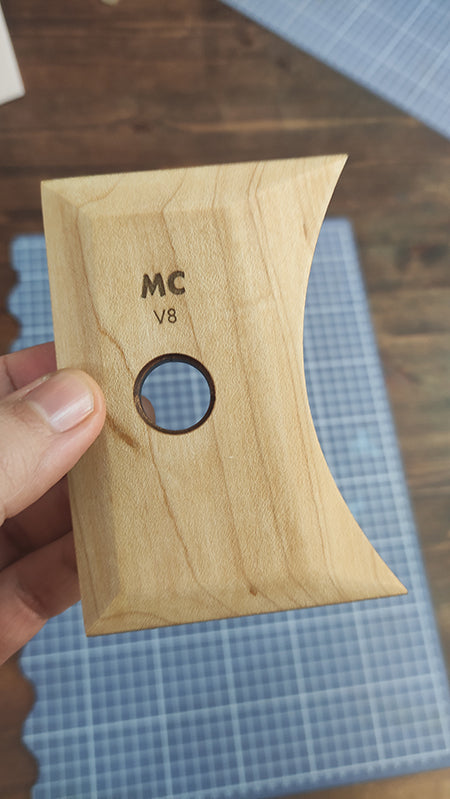 V8 Herramienta de cerámica con forma de vaso y taza.