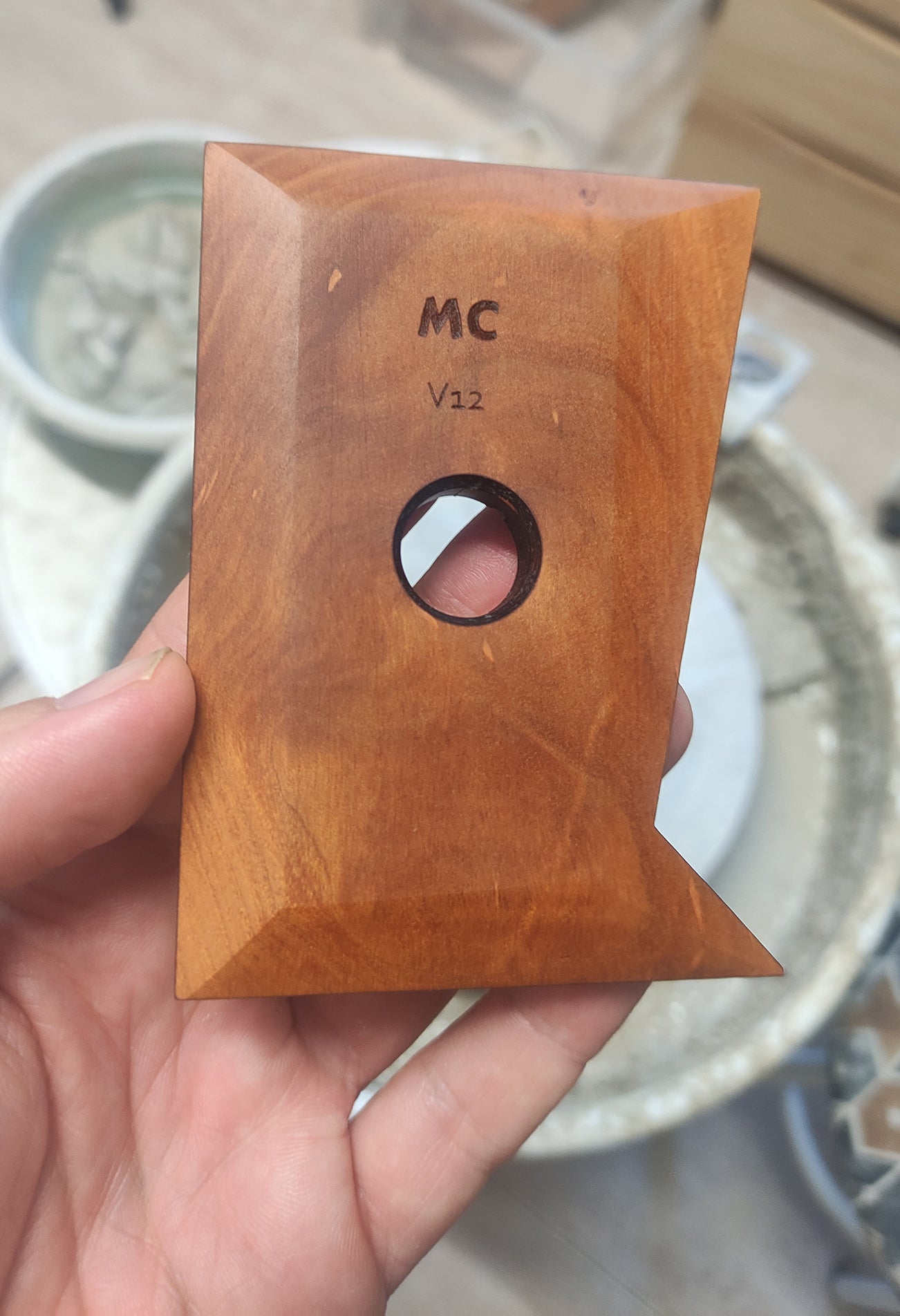 V12 Pottery tool rib