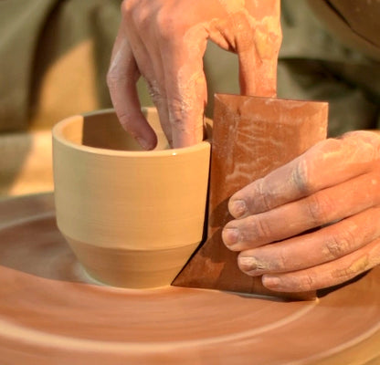 V14 Pottery tool rib