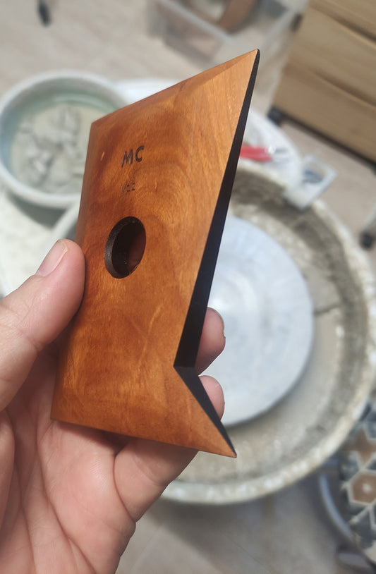 V12 Pottery tool rib