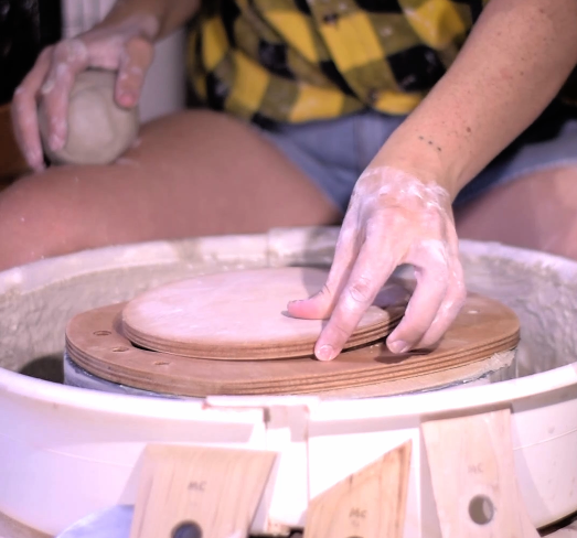 Sistema de Platos de Madera de 15cm para Cerámica BS1 con 8 Insertos - Para Tazas, Bowls y Piezas Pequeñas